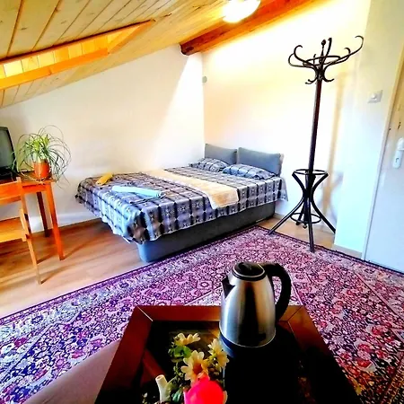 Hostel Central Suites *